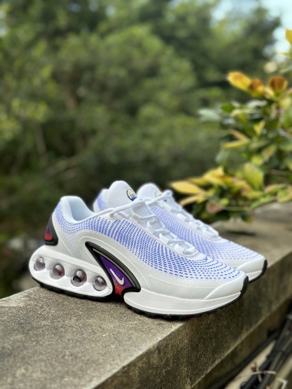 ナイキ［Nike］Air Max Dn8 スポーツ クッション ローカット ランニングシューズ メンズ＆ウィメンズ