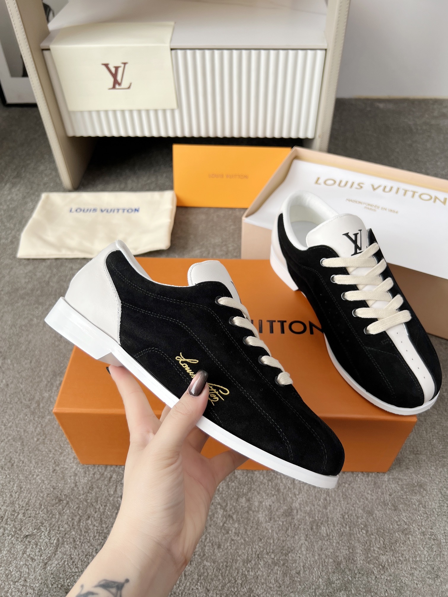 ルイ・ヴィトン「Louis Vuitton」Bowling スニーカー メンズ レザー シューズ