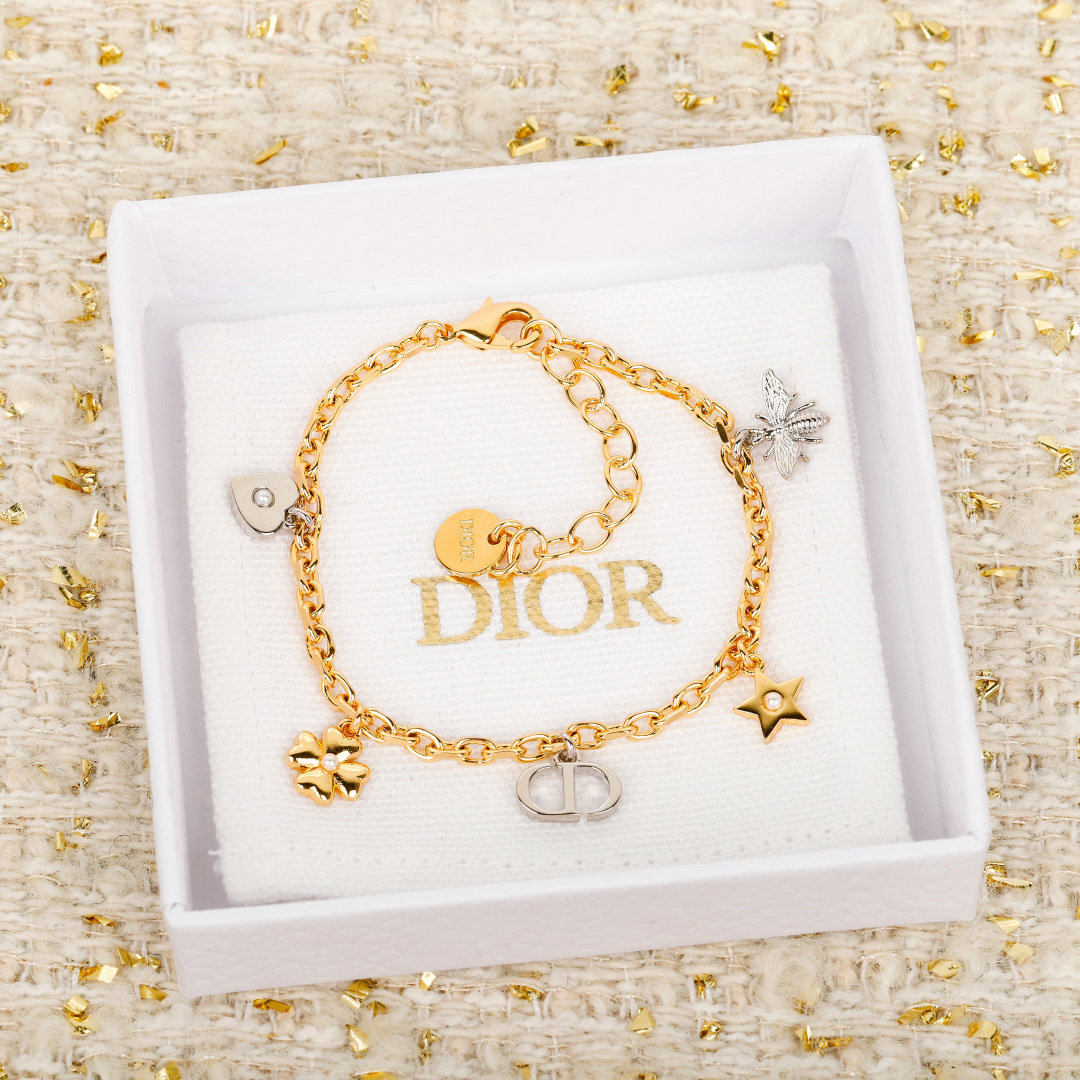 ディオール「Dior」 25 Cruise Collection CDイニシャルチャームブレスレット