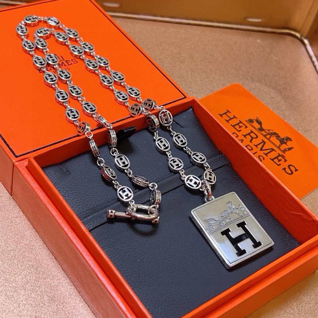 エルメス「Hermès」 Pop H ネックレス