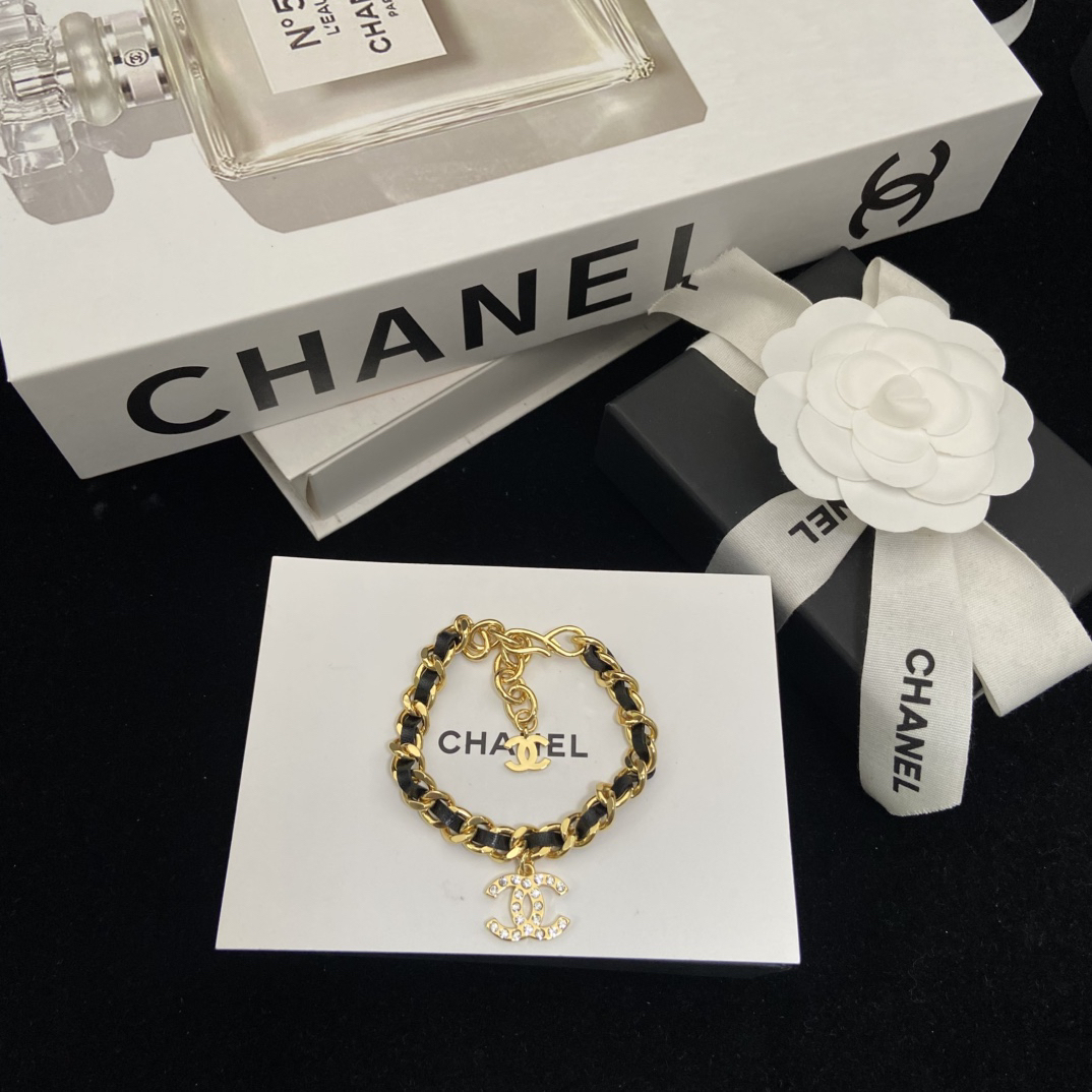 シャネル「Chanel」ラムレザー チェーンブレスレット ブレスレット