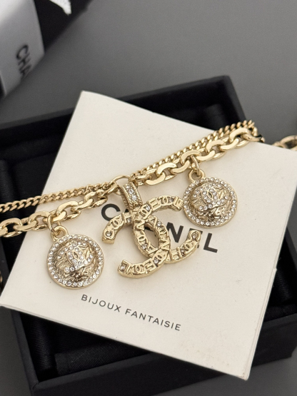 シャネル「Chanel」 レリーフ ダブルチェーン ブレスレット ブレスレット