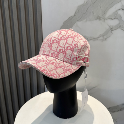 ディオール「Dior」CHRISTIAN DIOR PARIS エンブロイダリー ベースボールキャップ