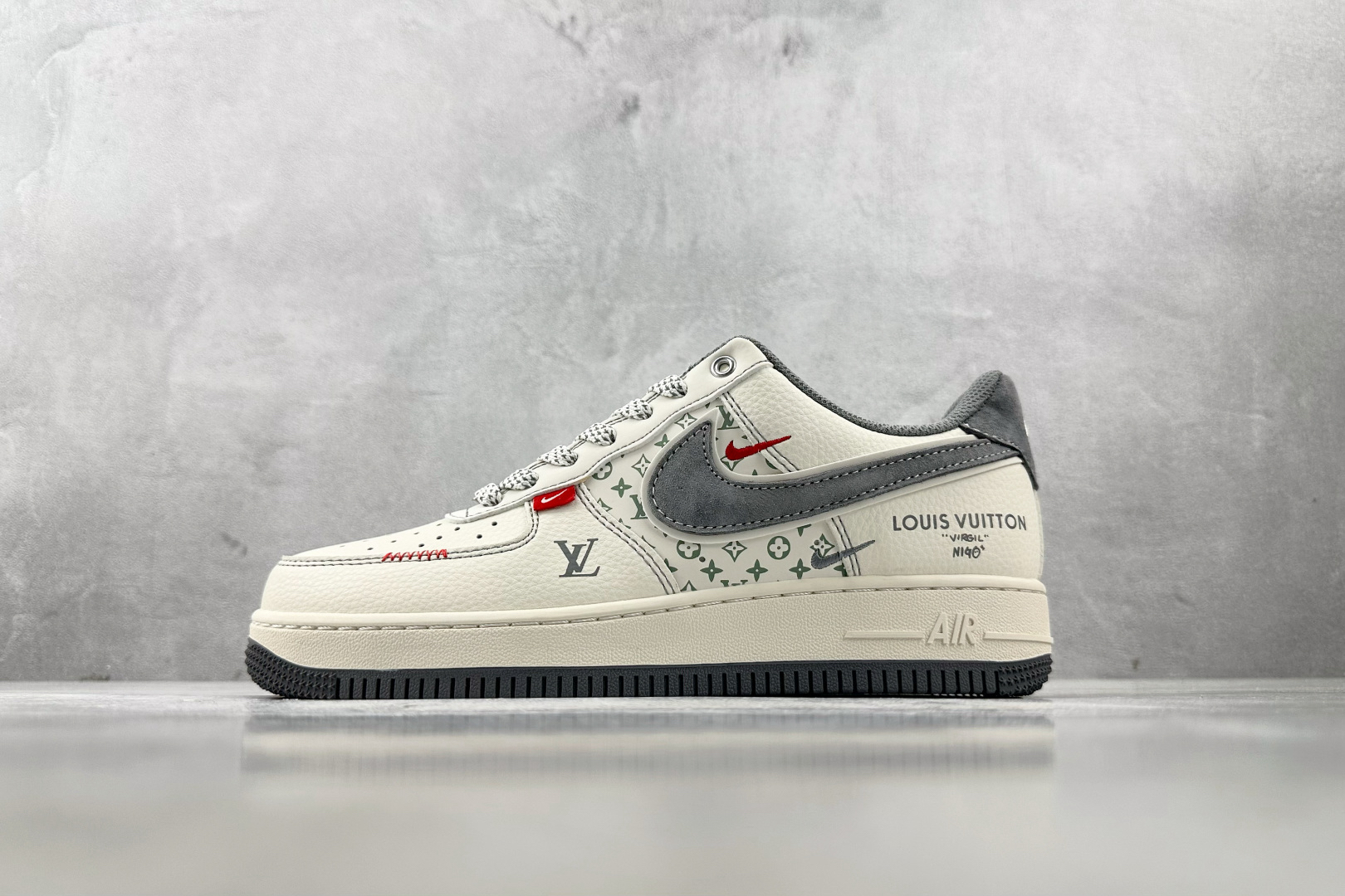 ルイ・ヴィトン「Louis Vuitton」Nike Air Force 1 '07 LV8 スニーカー
