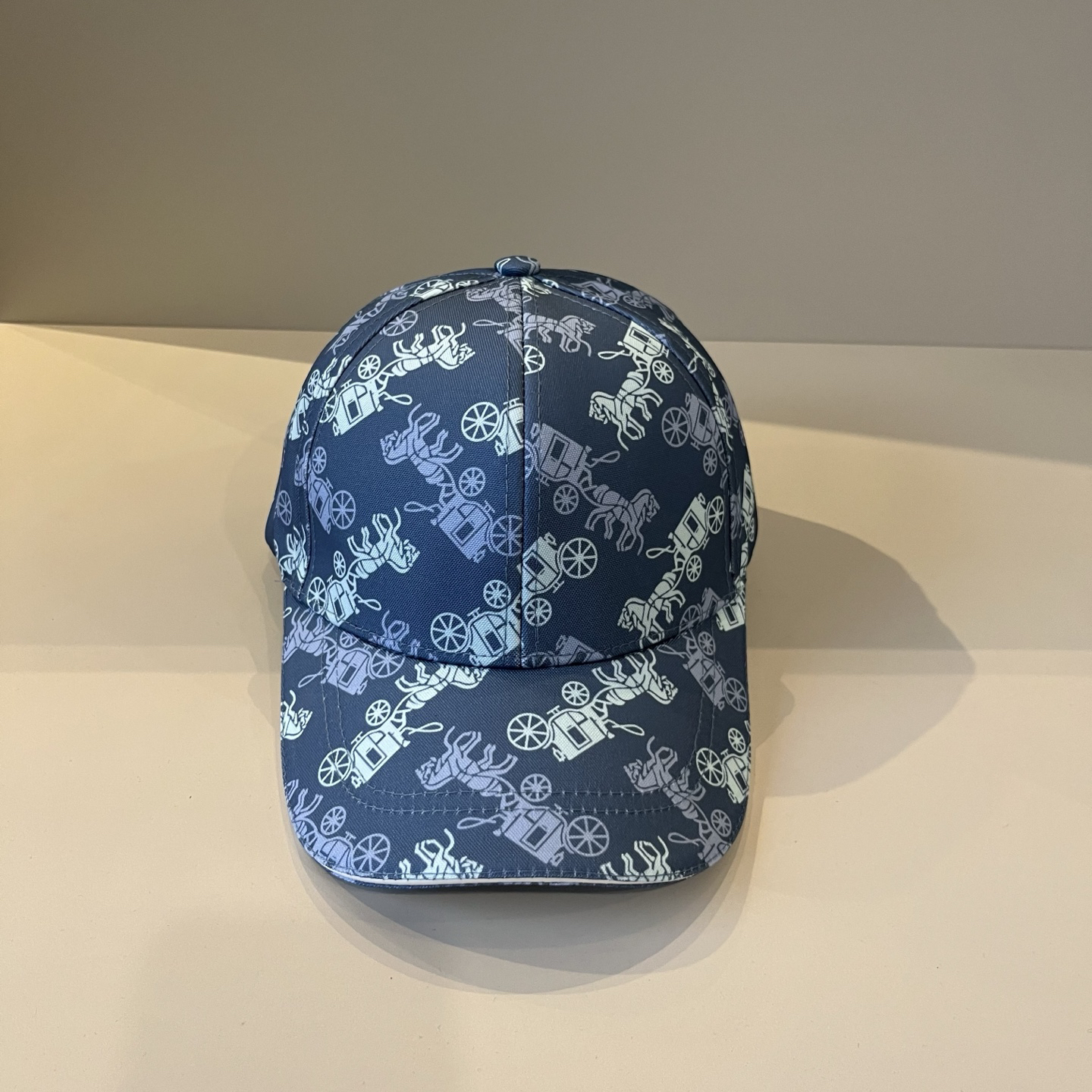 エルメス「Hermès」Classic ベースボールキャップ