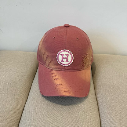 エルメス「Hermès」 2025 Classic ベースボールキャップ
