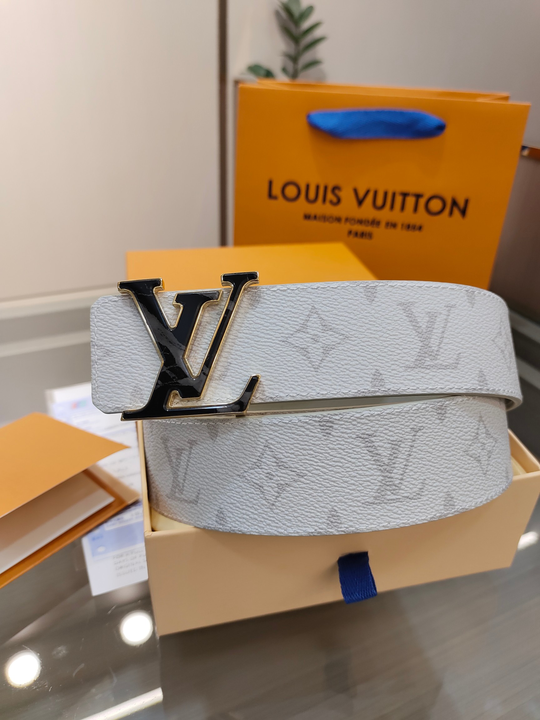 ルイ・ヴィトン「Louis Vuitton」DIMENSION モノグラム レザーベルト-ISETAN PRESTIGE CURATED