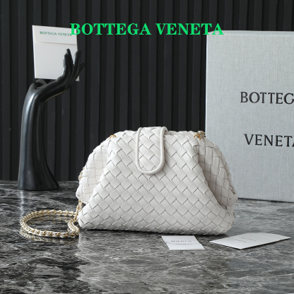 ボッテガ・ヴェネタ「Bottega Veneta」 Lauren 1980 Teen チェーンクラッチバッグ