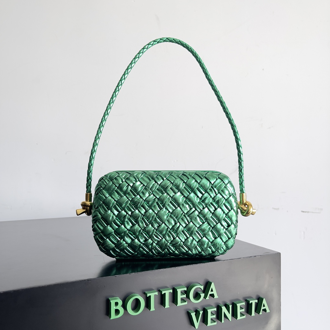 ボッテガ・ヴェネタ「Bottega Veneta」Knot ミナウディエール イブニングバッグ