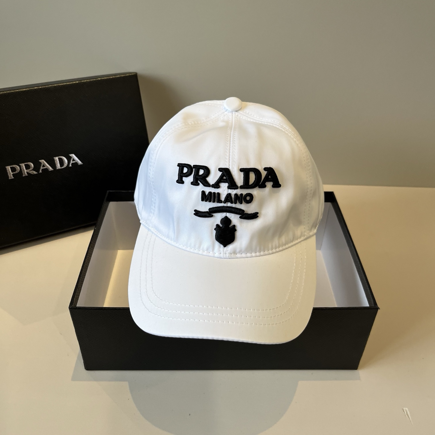 プラダ「Prada」 Re-Nylon Baseball Cap