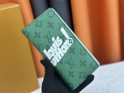 ルイ・ヴィトン「Louis Vuitton」LV エブリデイのポルトフォイユ･ブラザ