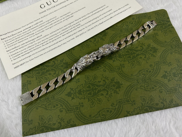 グッチ「Gucci」 ディオニュソス ダブルタイガーヘッド ブレスレット