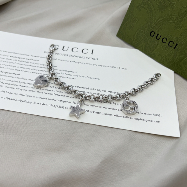 グッチ「Gucci」  ハート チェーン ブレスレット
