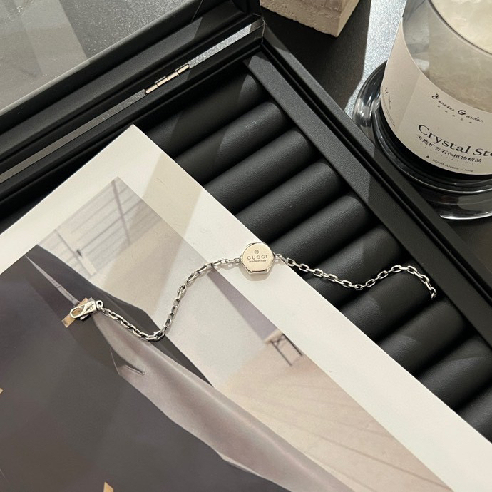 グッチ「Gucci」インターロッキングG シルバー925 ブレスレット