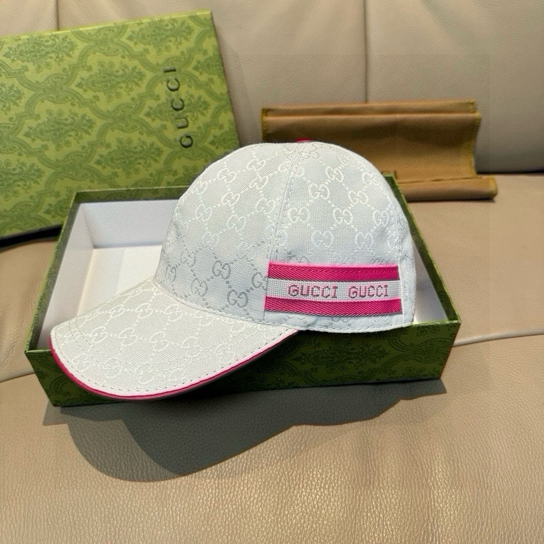 グッチ「Gucci」GGモノグラム ベースボールキャップ