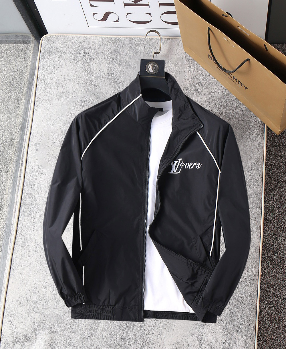 ルイ・ヴィトン「Louis Vuitton」2025 スプリング モノグラム エンボス加工 ジャケッコート着