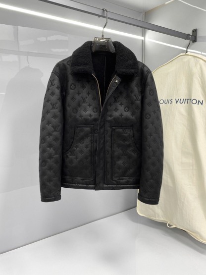 ルイ・ヴィトン「Louis Vuitton」 MONOGRAM エンボス加工 ジャケット アウタ