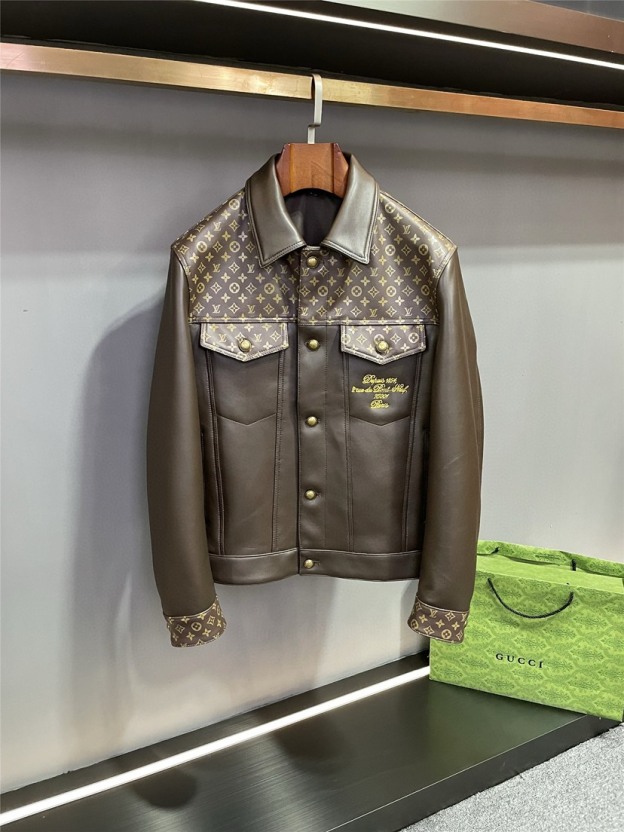 ルイ・ヴィトン「Louis Vuitton」羊の皮のコート