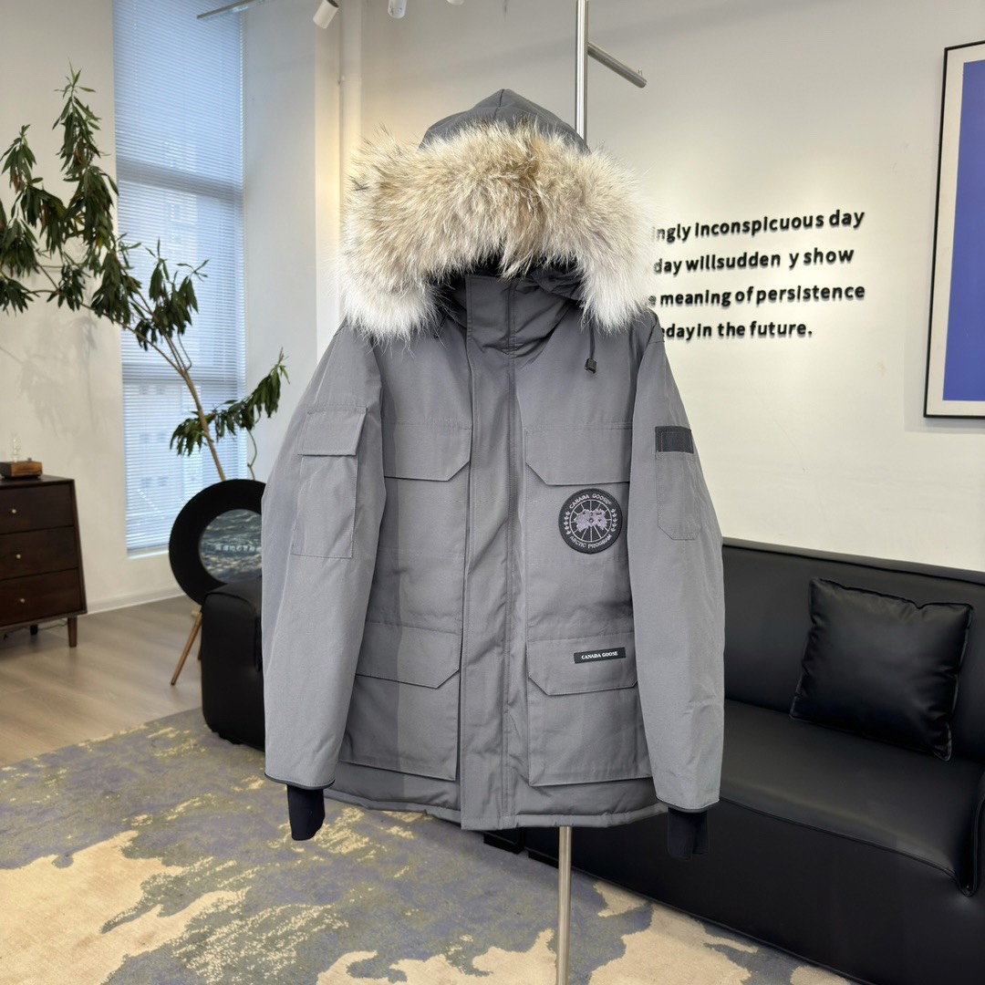 カナダグース「Canada Goose」パーカーダウンコート
