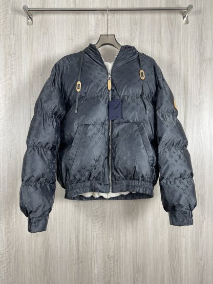 ルイ・ヴィトン「Louis Vuitton」MONOGRAM PILLOW ダウンジャケット