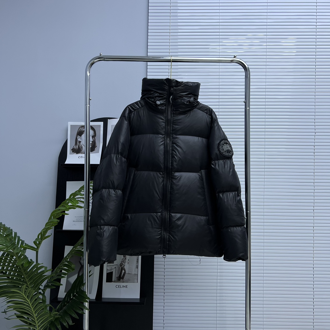 カナダグース「Canada Goose」Crofton パフダウンジャケット