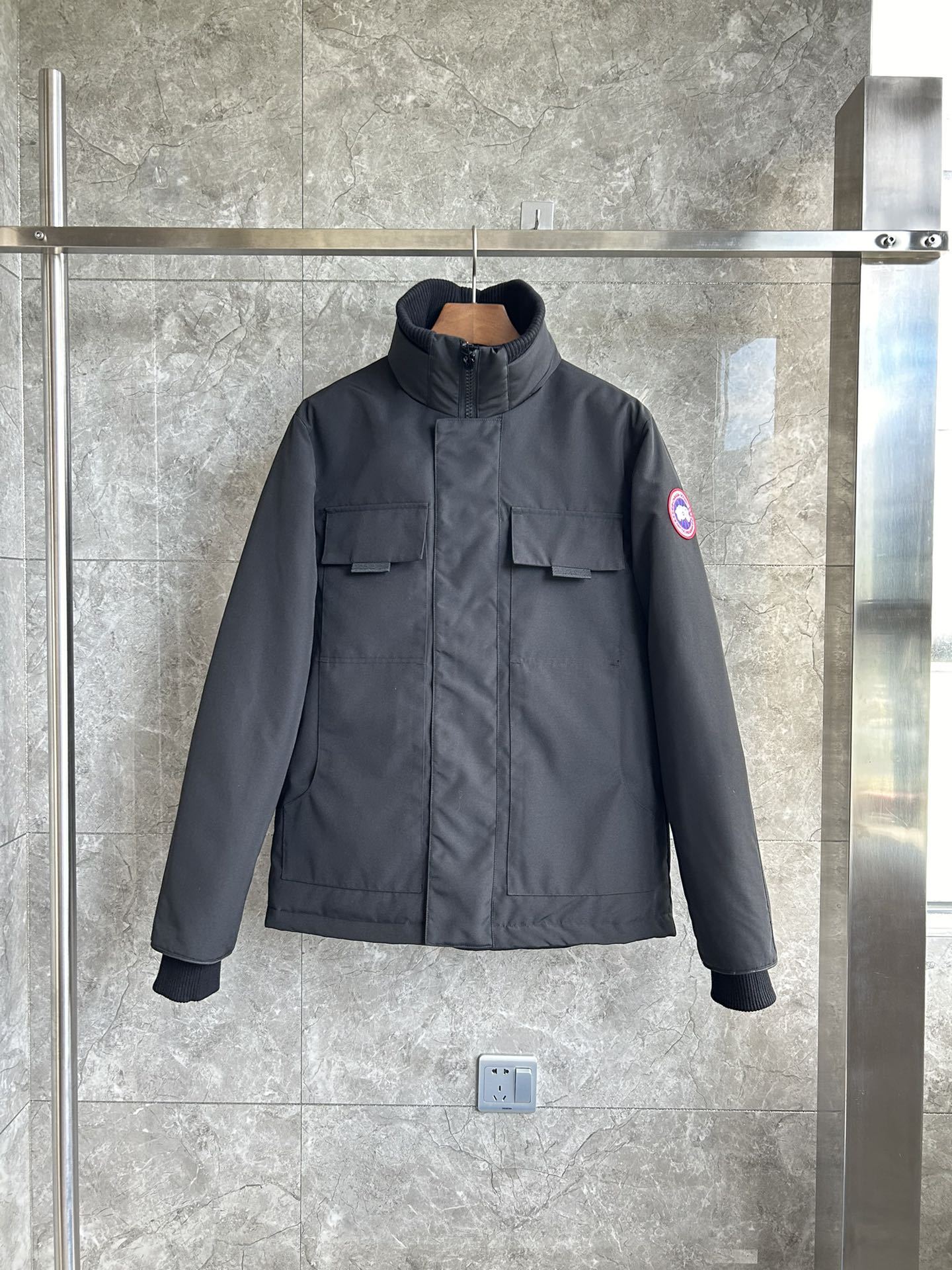 カナダグース「Canada Goose」パーカーダウンコート