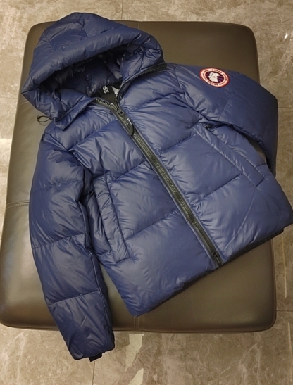 カナダグース「Canada Goose」Crofton パフダウンジャケット
