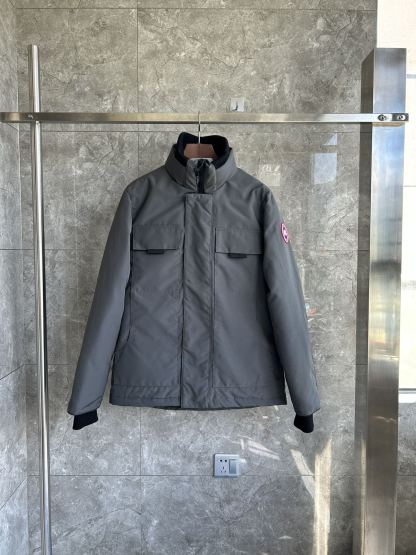 カナダグース「Canada Goose」メンズ ライトウェイトダウンジャケット