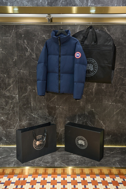 カナダグース「Canada Goose」 Lawrenceショートダウンジャケット