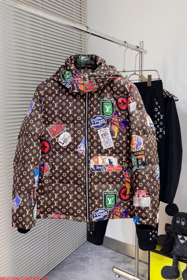 ルイ・ヴィトン「Louis Vuitton」‌ MONOGRAM PILLOW ダウンジャケット