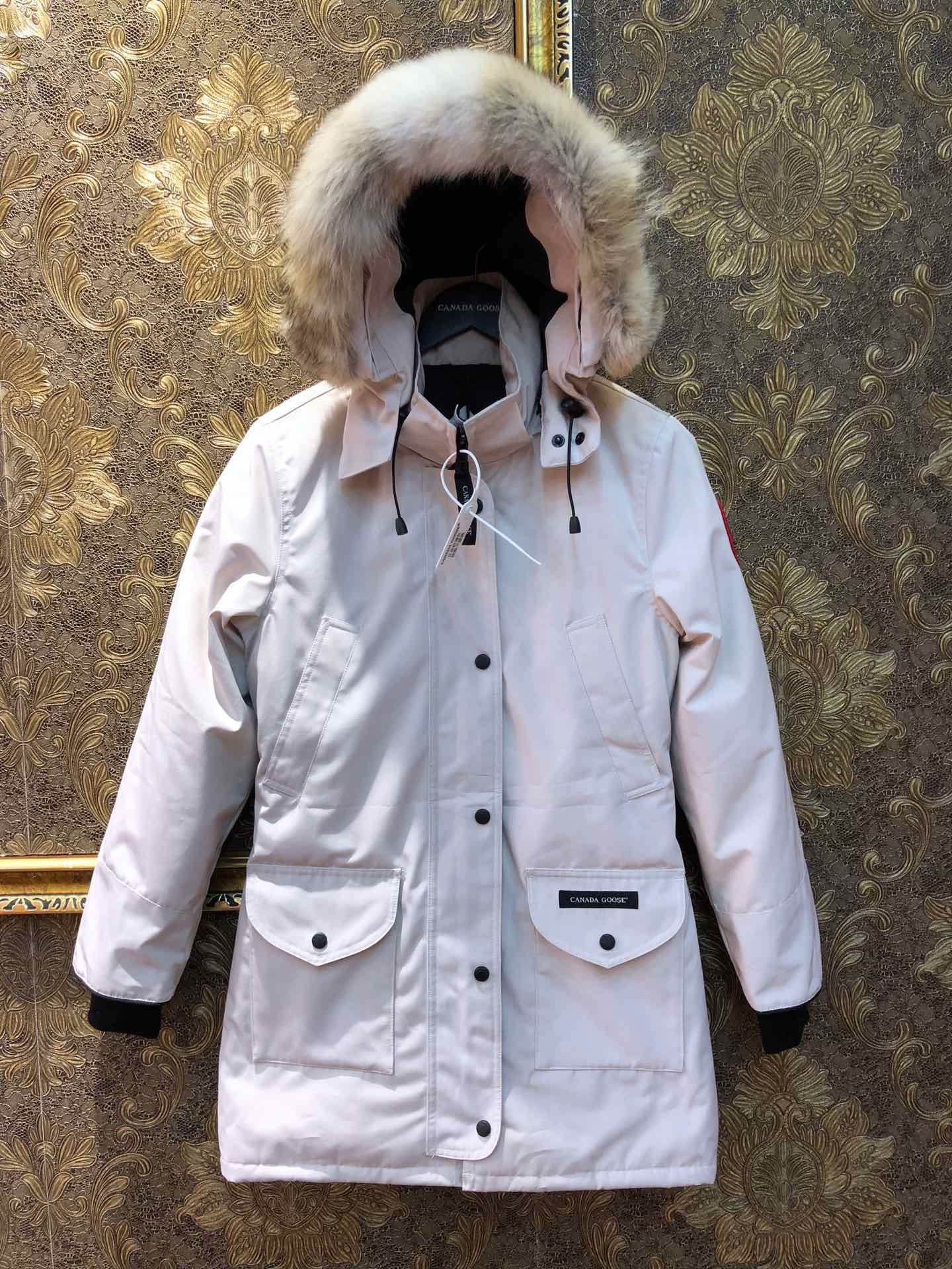 カナダグース「Canada Goose」レディース ロングダウンコート