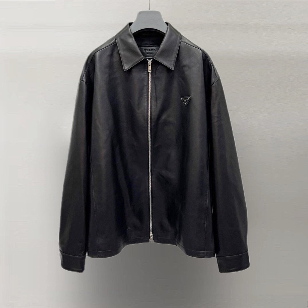エルメス「Hermès」 2025秋冬 ドローストリング ダウンジャケット
