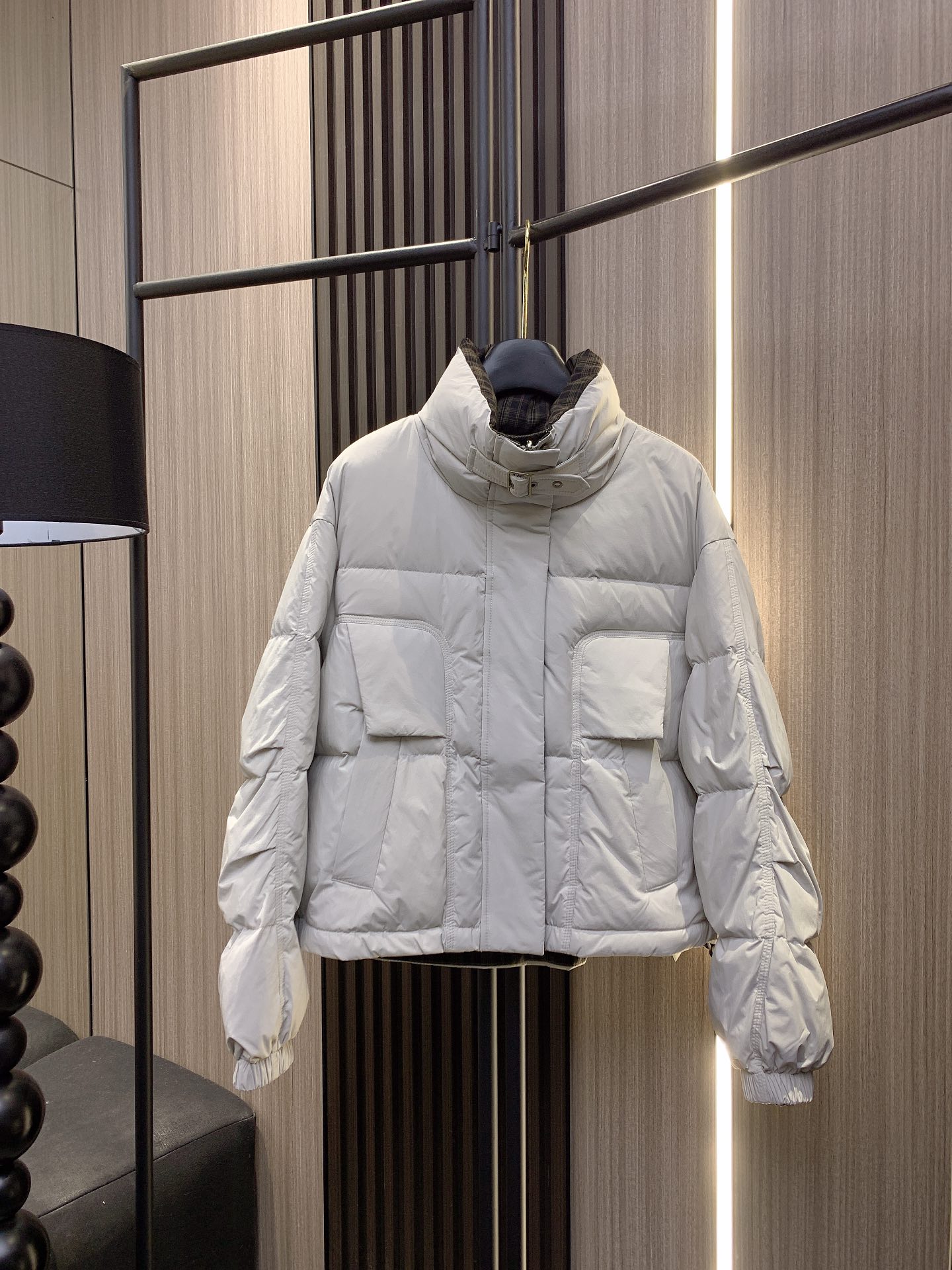 バレンシアガ「Balenciaga」‌24年新作ダウンジャケット