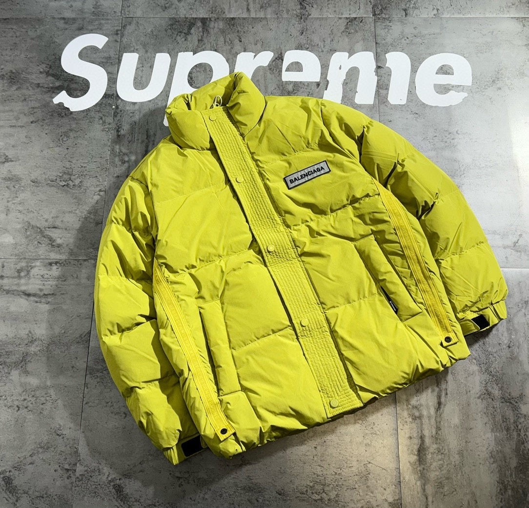 バレンシアガ「Balenciaga」‌ 2024 グリッドパッチワーク リミテッド ダウンジャケット