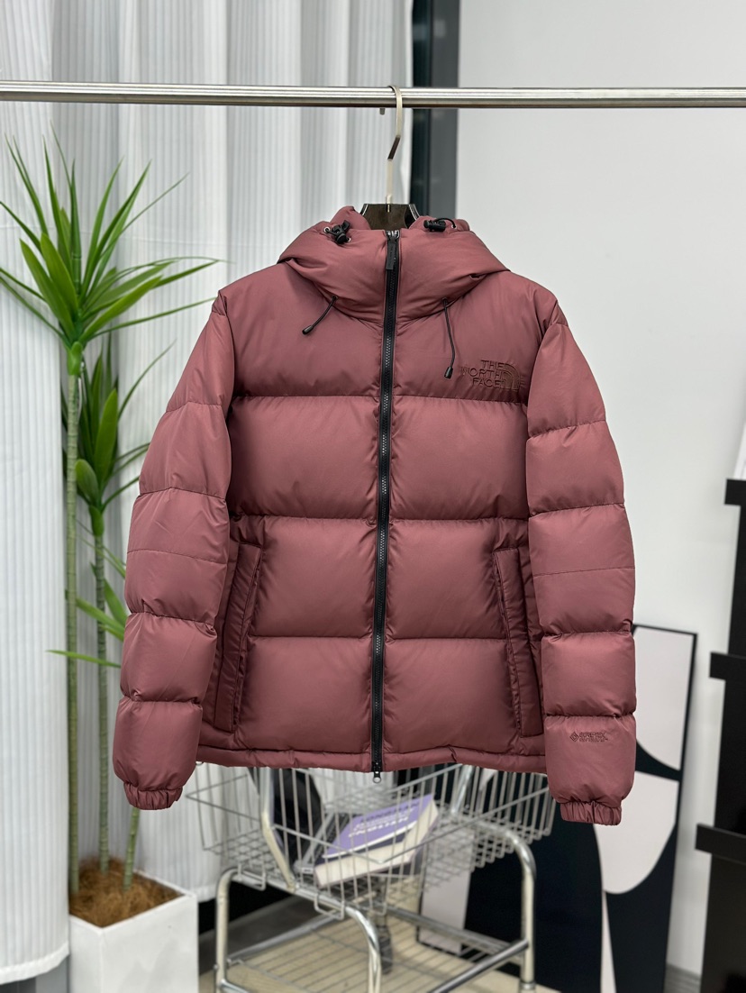ザ・ノースフェイス「The North Face」22F-WS Nuptse Hoodie ダウンジャケット