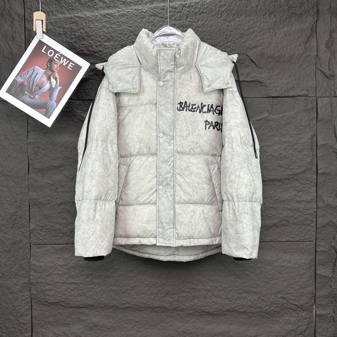 バレンシアガ「Balenciaga」‌2024秋冬最新ダウンジャケット