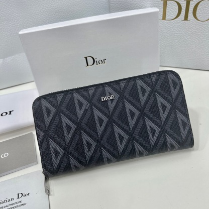 ディオール「Dior」CDダイヤモンド ロングジップウォレット