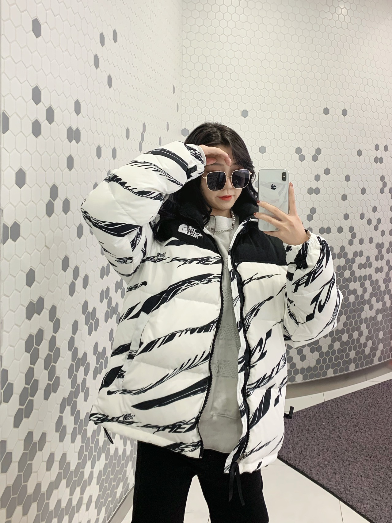 ザ・ノースフェイス「The North Face」ゼブラプリント ダウンジャケット