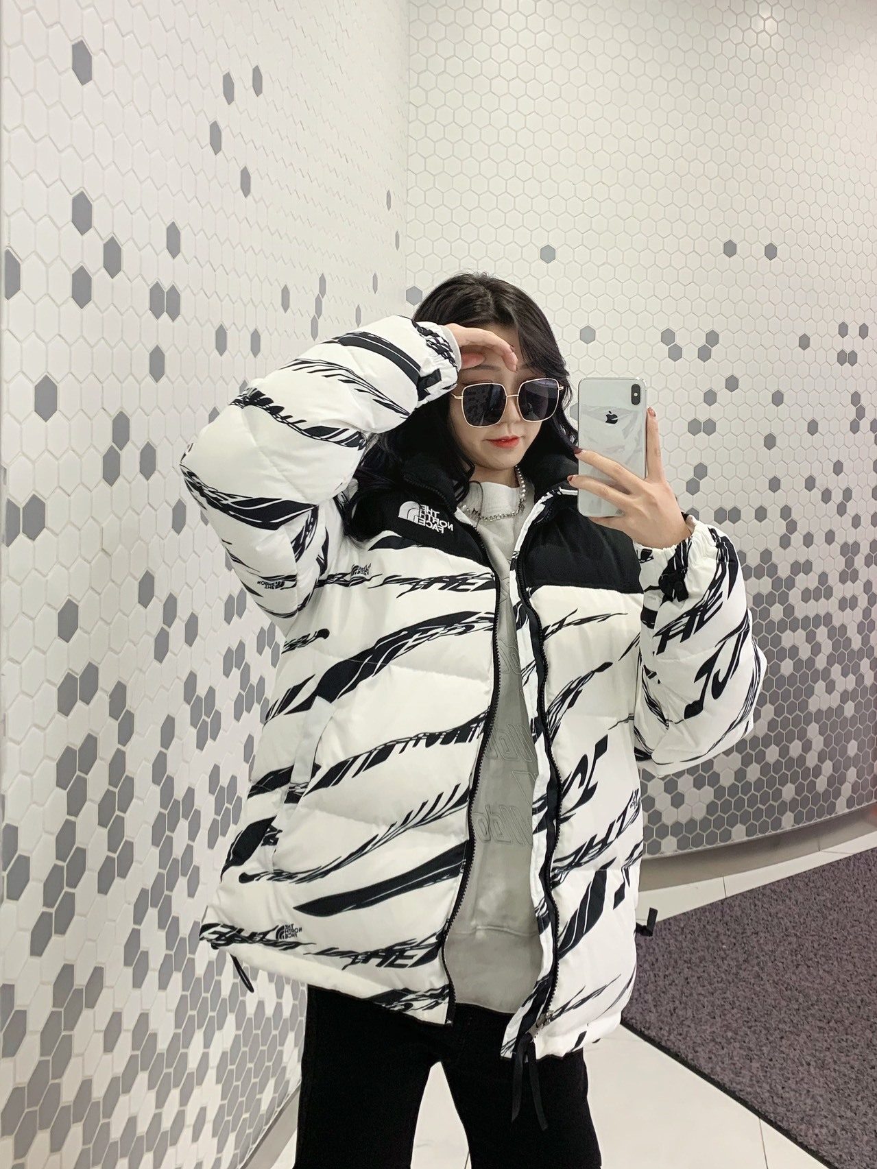 ザ・ノースフェイス「The North Face」ゼブラプリント ダウンジャケット