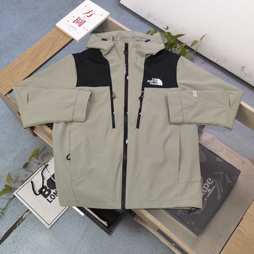 ザ・ノースフェイス「The North Face」エンブロイダーロゴ GORE-TEX ジャケット