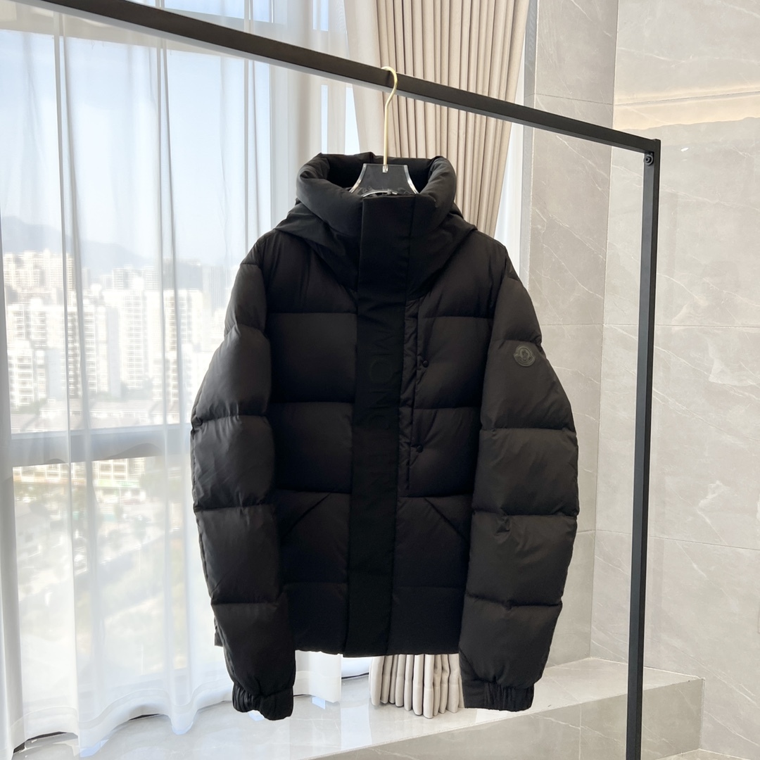 モンクレール「Moncler」ブラックレーベル ブラックウォリアー ショートダウンジャケット