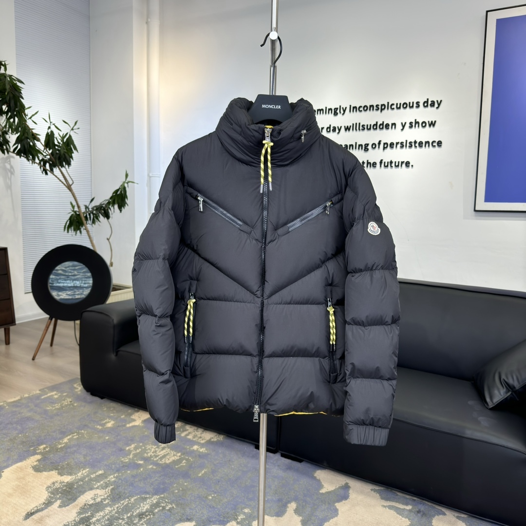 モンクレール「Moncler」スタンドカラー ダブルジップ ダウンジャケット