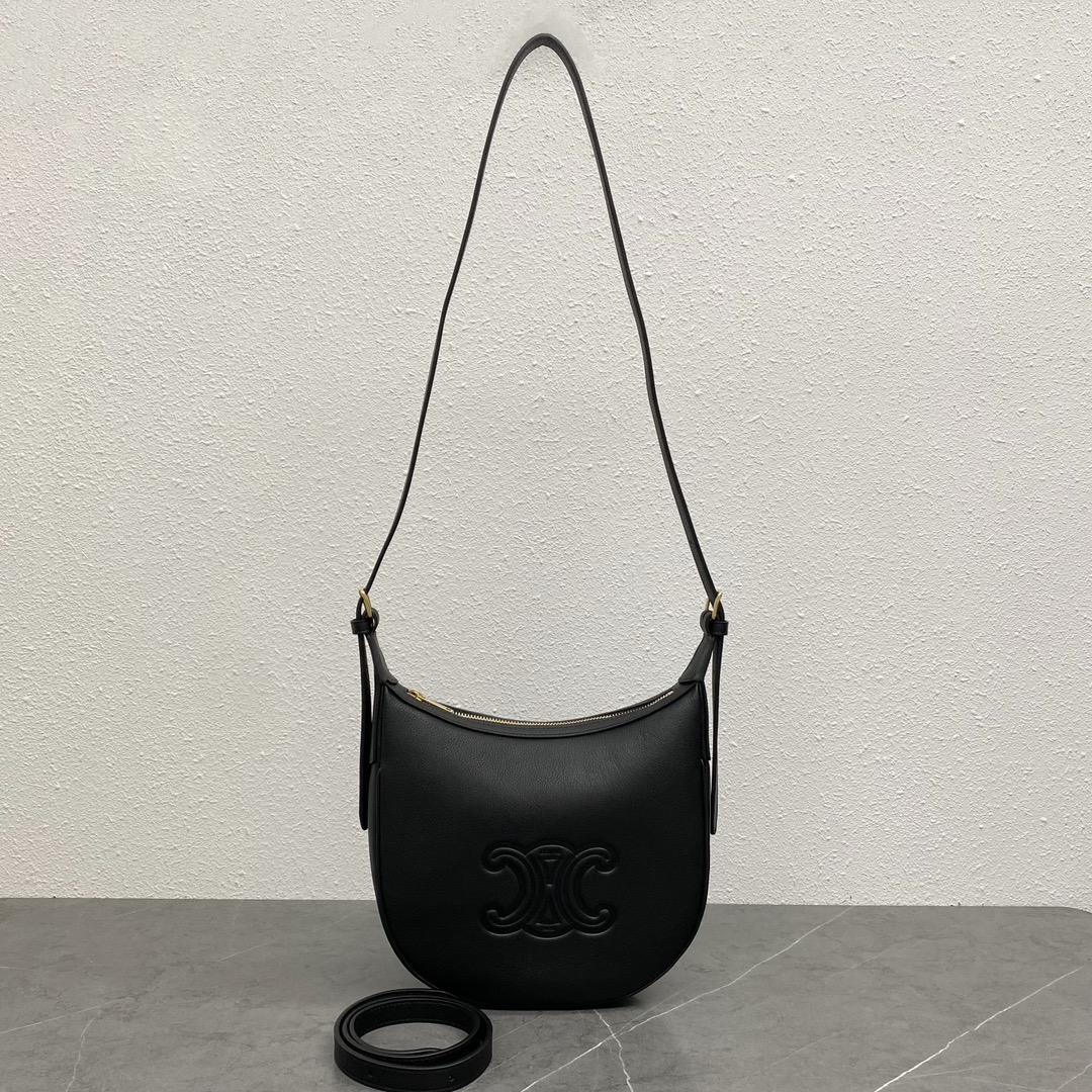 セリーヌ「Celine」新作 小サイズ HELOISE HOBO アンダーアームバッグ