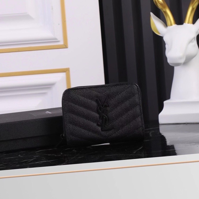 サンローラン「Saint Laurent」モノグラム コンパクト ジップアラウンド ウォレット（グレイン ド プードル エンボスレザー）「6色」