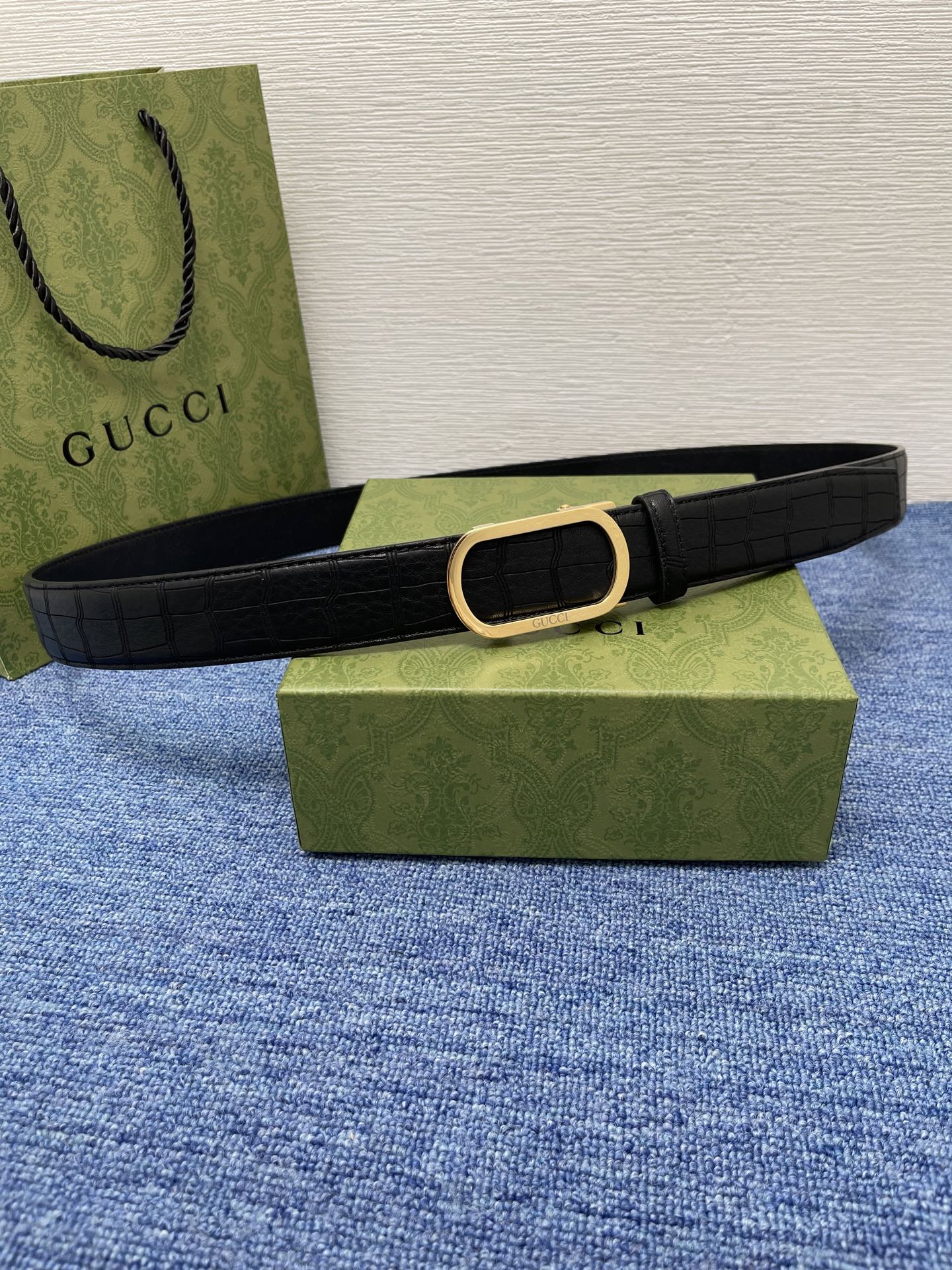 グッチ「Gucci」スムースレザー オートロック ベルト メンズ100CM