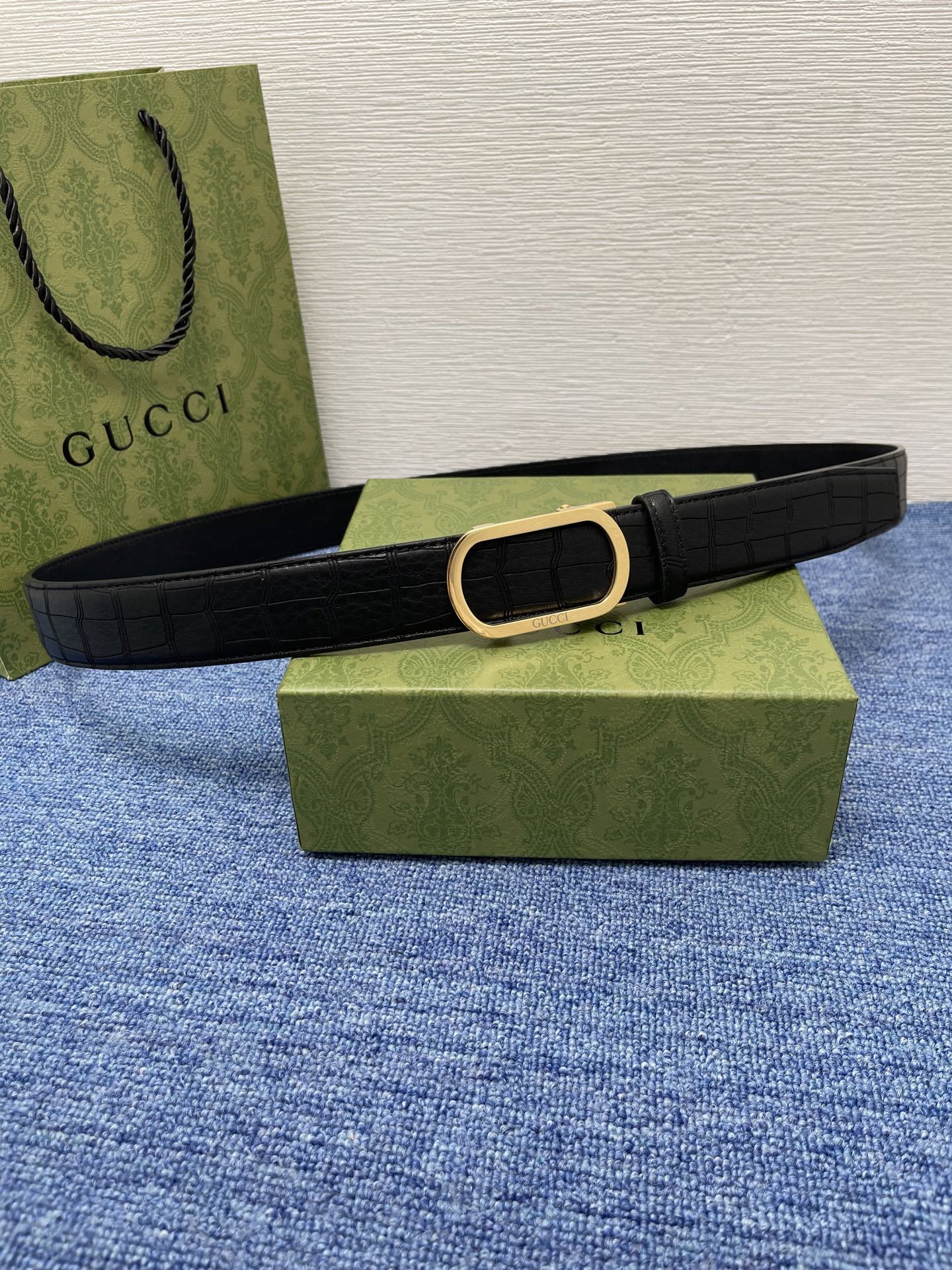 グッチ「Gucci」スムースレザー オートロック ベルト メンズ100CM