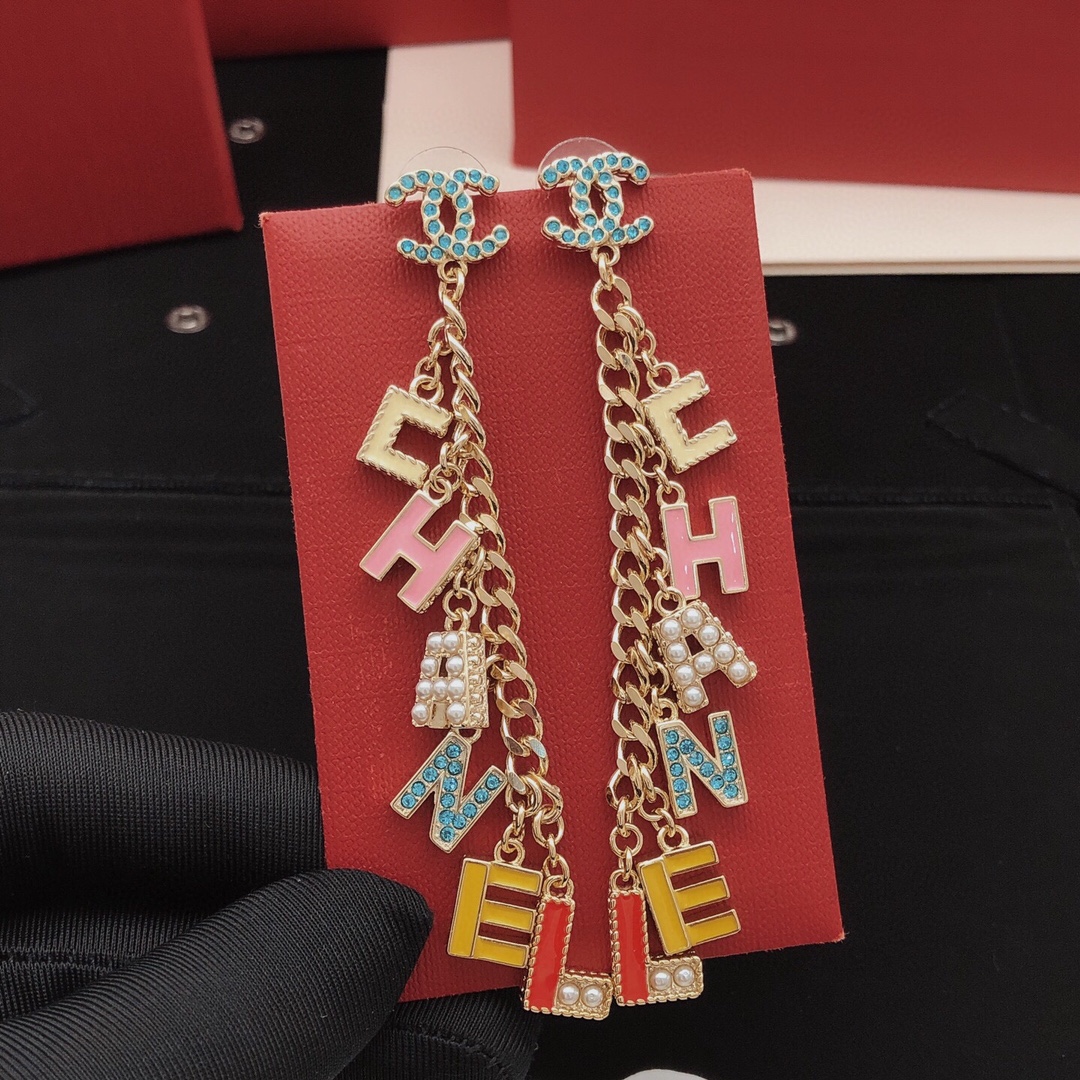 シャネル「Chanel」 マルチカラー フリンジ ピアス