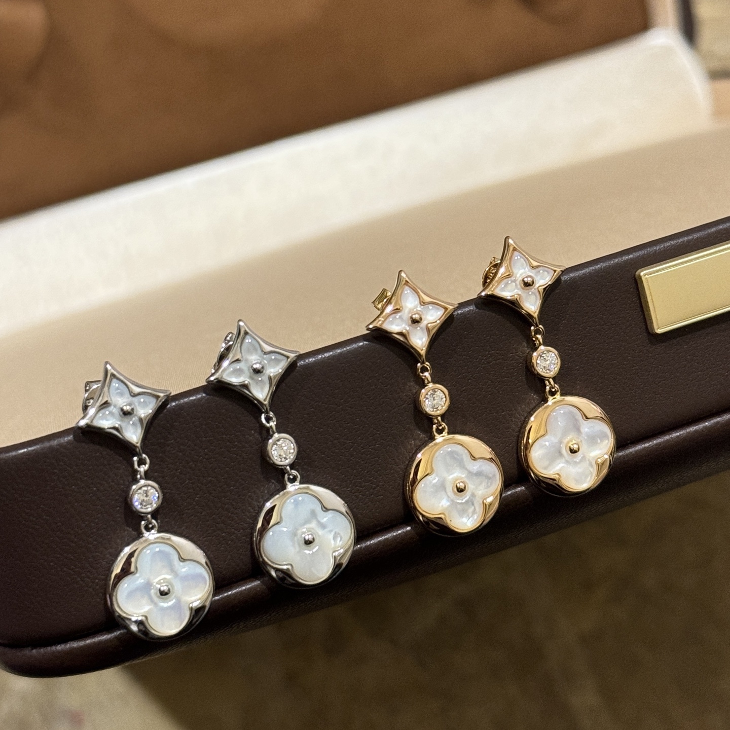 ルイ・ヴィトン「Louis Vuitton」Monogram Flower ピアス