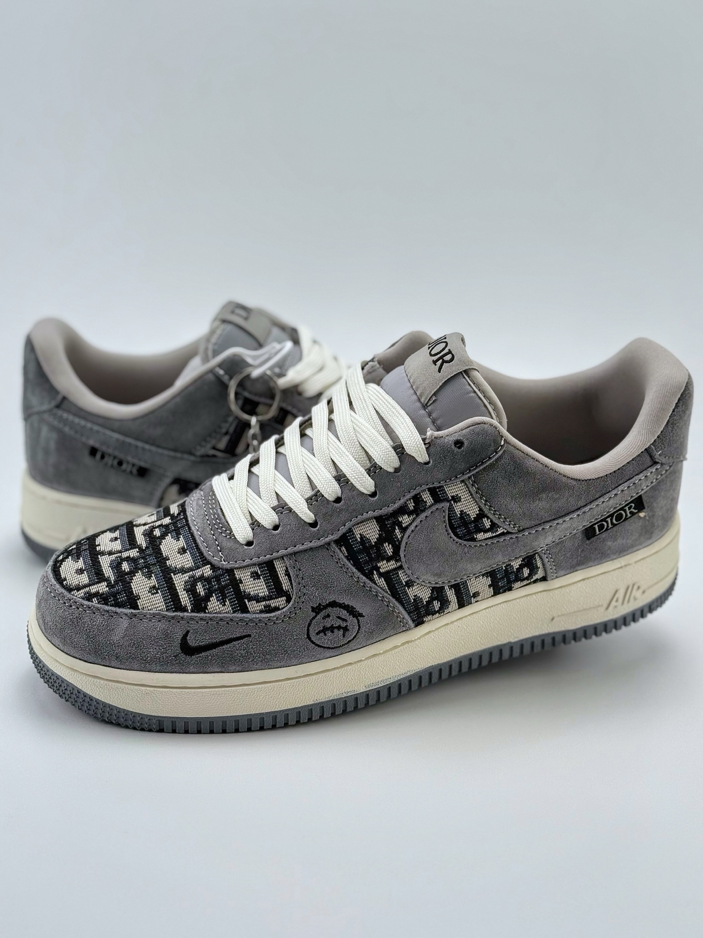 「限定コラボモデル」DIOR x Travis Scott x Nike Air Force 1 Low 07 スニーカー-ISETAN PRESTIGE CURATED