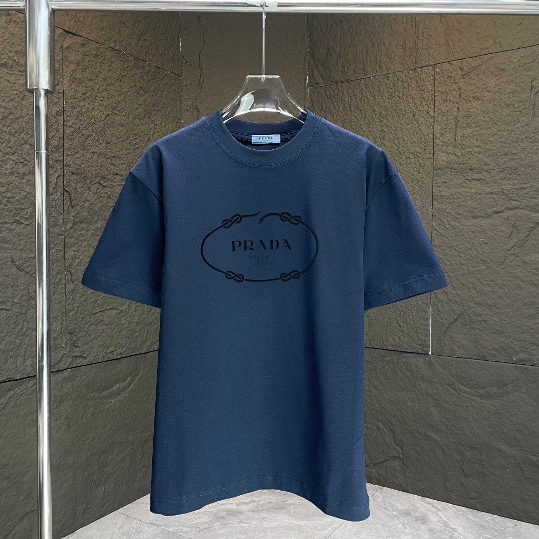 プラダ「Prada」2025春夏 ヘビーウェイトコットン ロゴ植毛半袖Tシャツ